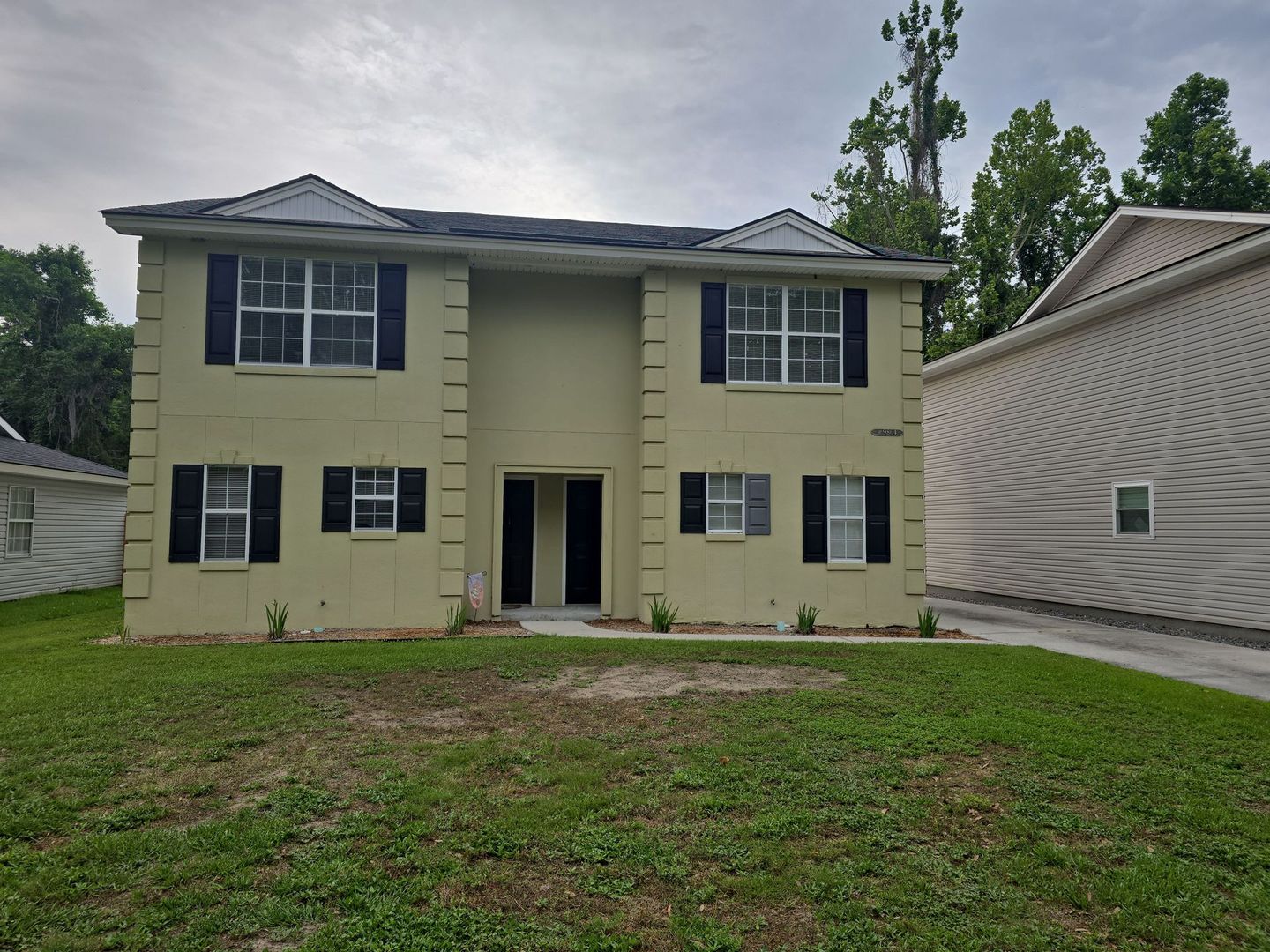 Savannah Townhome: 9804-A Whitfield Avenue