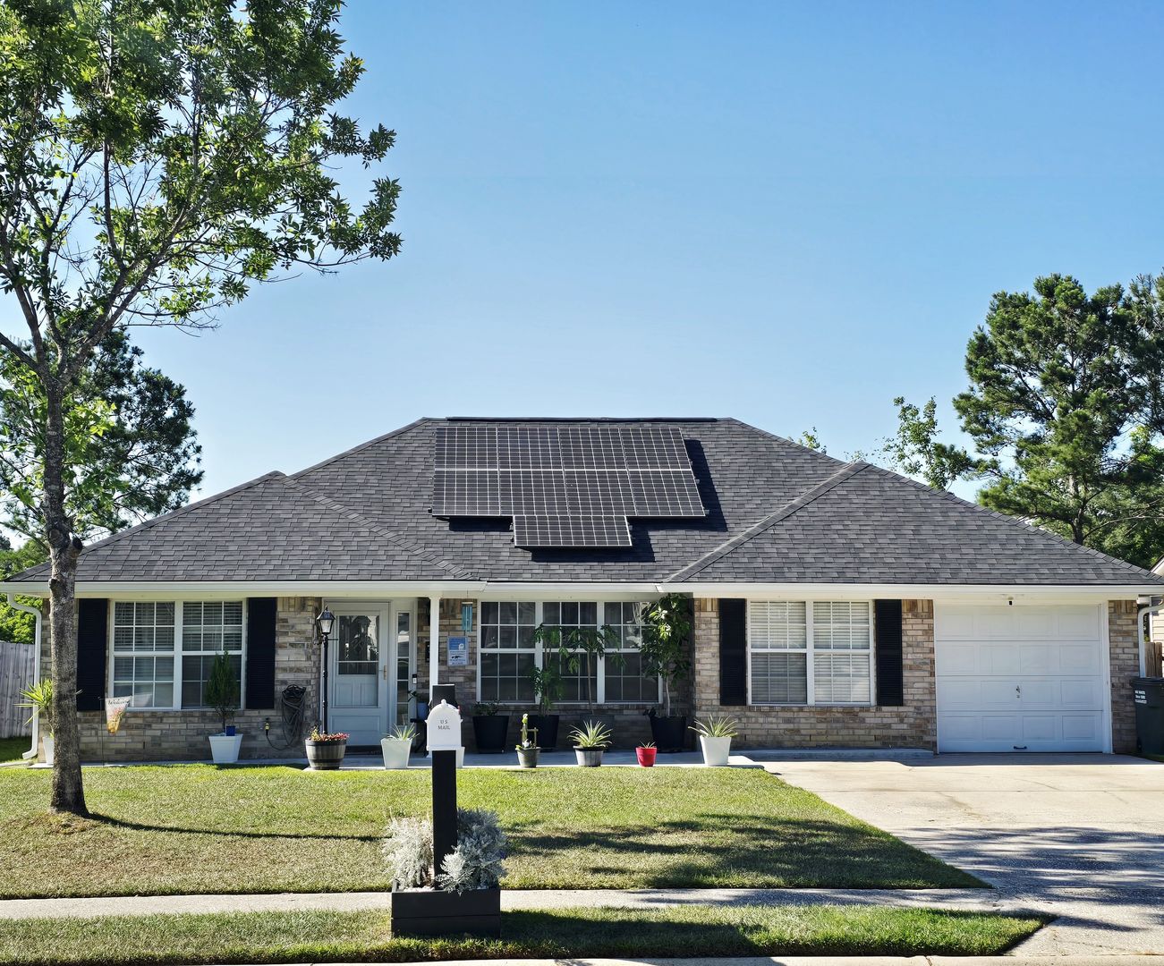 Pooler House: 128 Berwick Lakes Blvd.