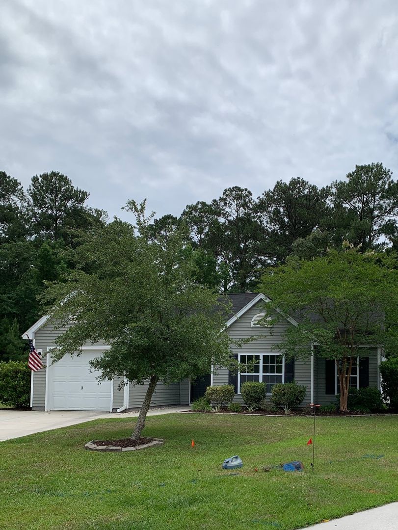 Pooler House: 68 Hamilton Grove Dr.