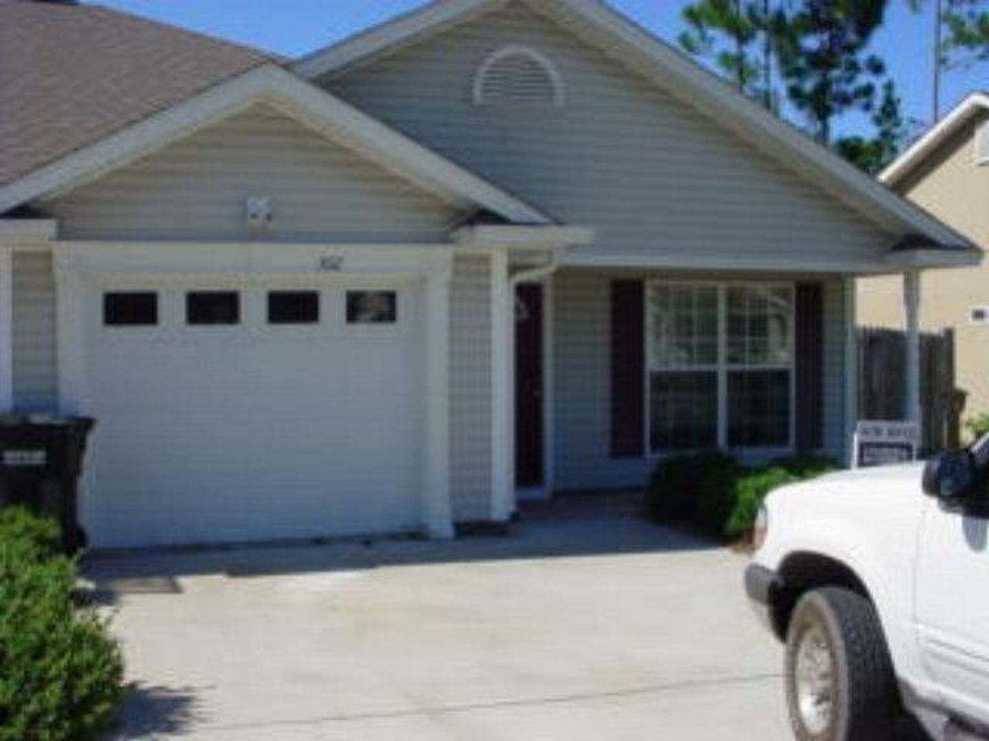 Brunswick House: 302 Windridge Drive