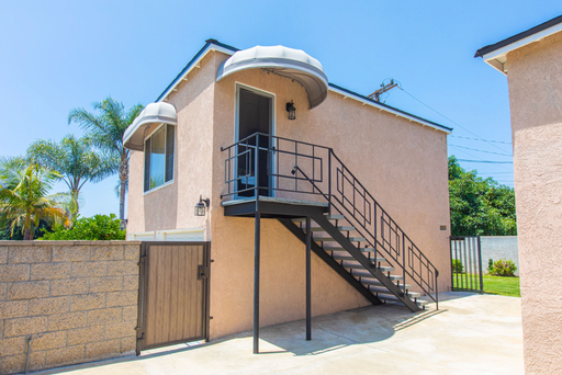 CHARMING STUDIO FOR RENT!