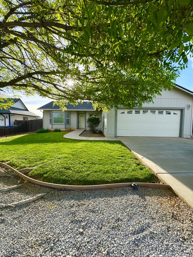 Cottonwood House: 19692 Freshwater Drive