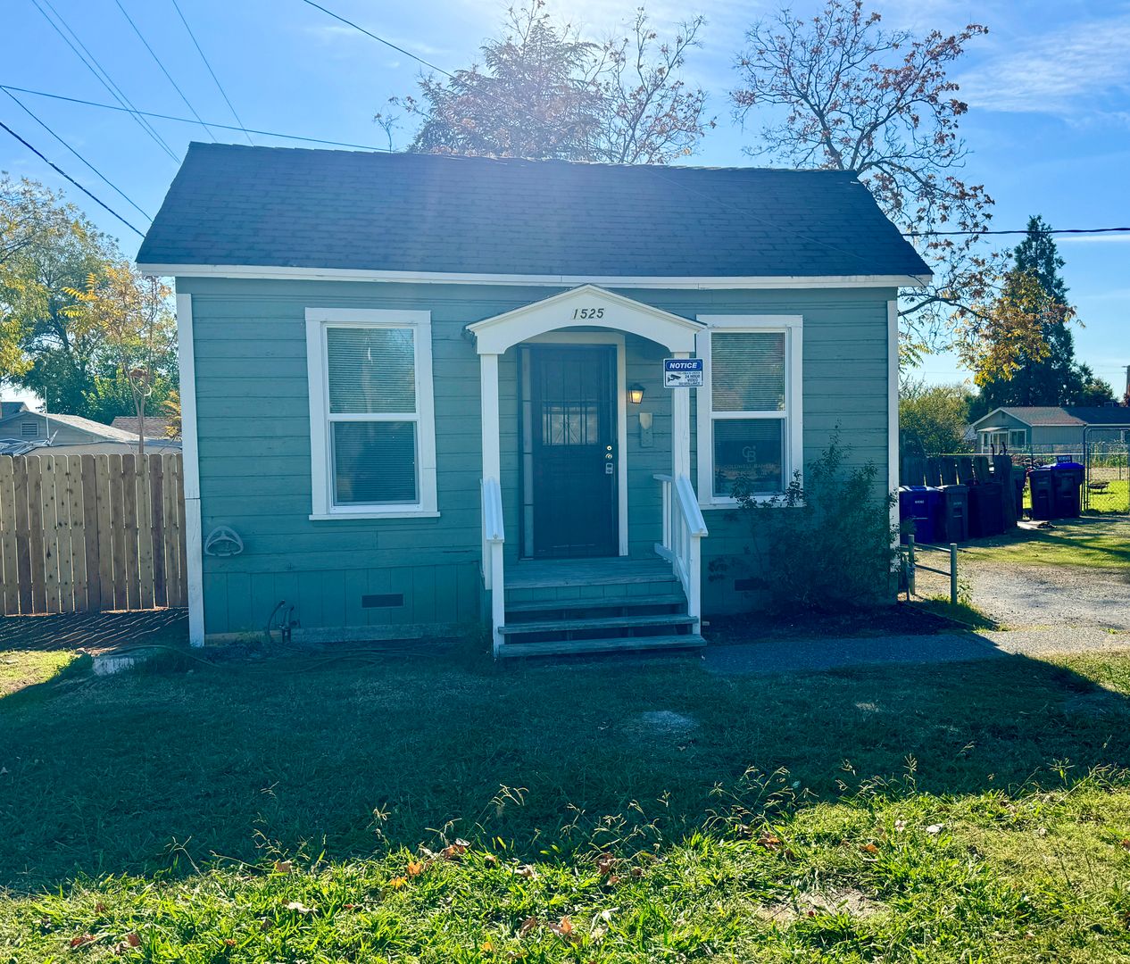 Red Bluff House: 1525 Park Ave