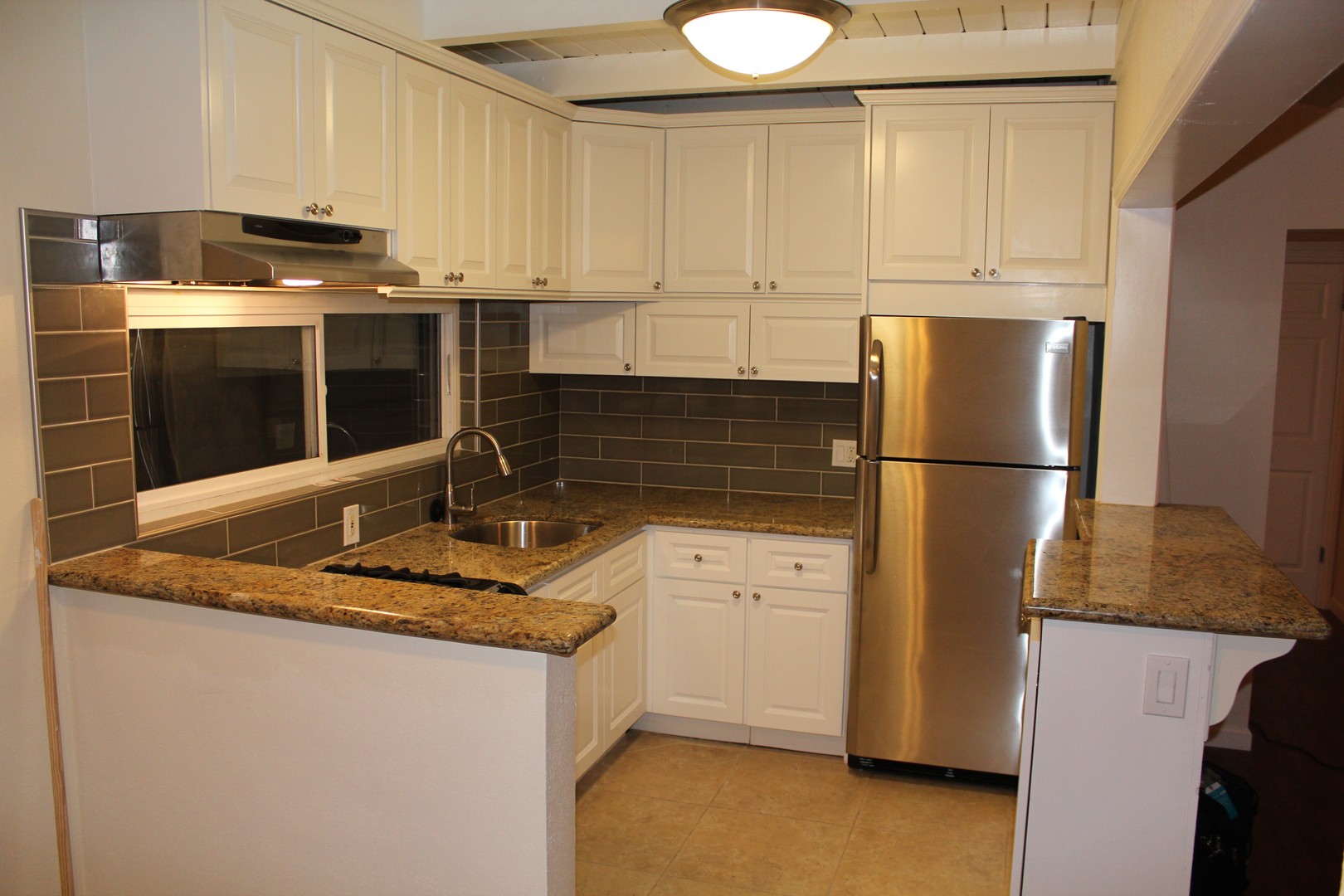 Manhattan Beach Apartment: 432 Rosecrans