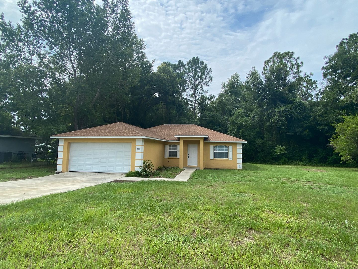 Ocala House: 523 Silver Way Drive