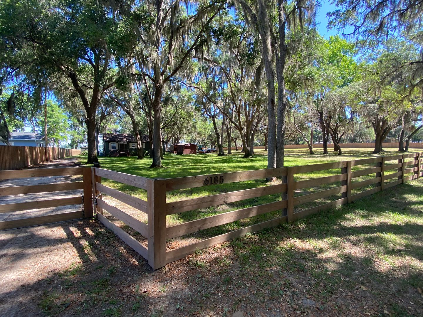 Dunnellon House: 6185 W Riverbend Rd