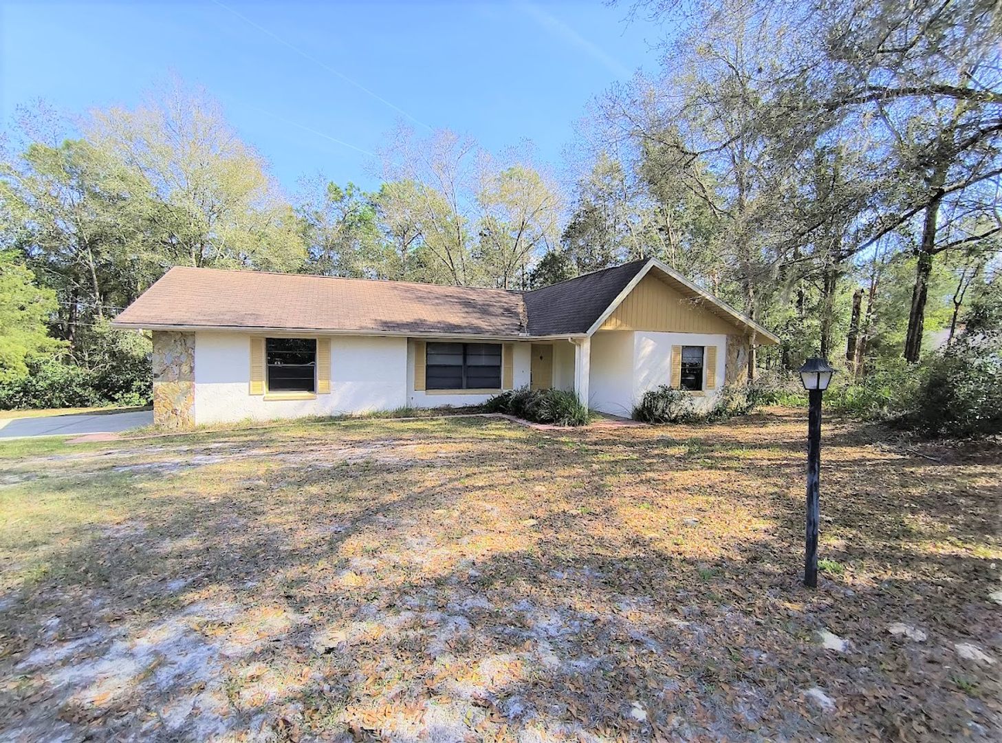 Dunnellon House: 9731 SW 200 Court
