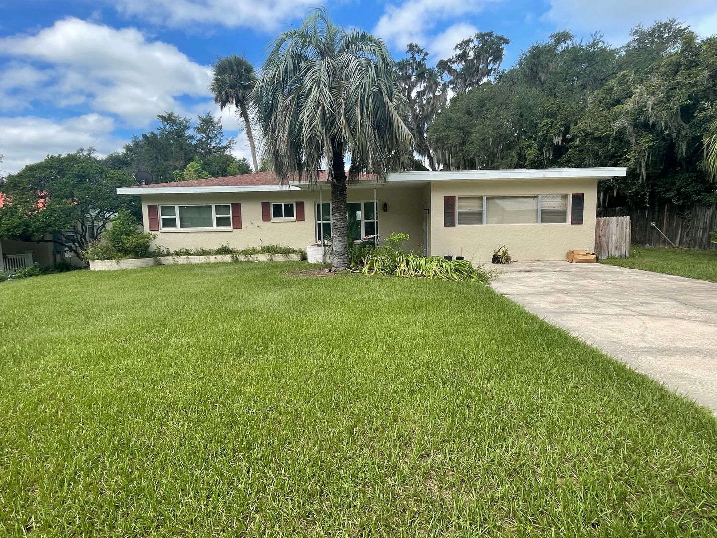 Dunnellon House: 11636 Osceola Road