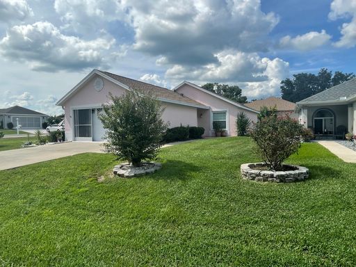 Charming 2BR/2BA Home in Ocala Palms – Golf Course Community Living! – photo 1