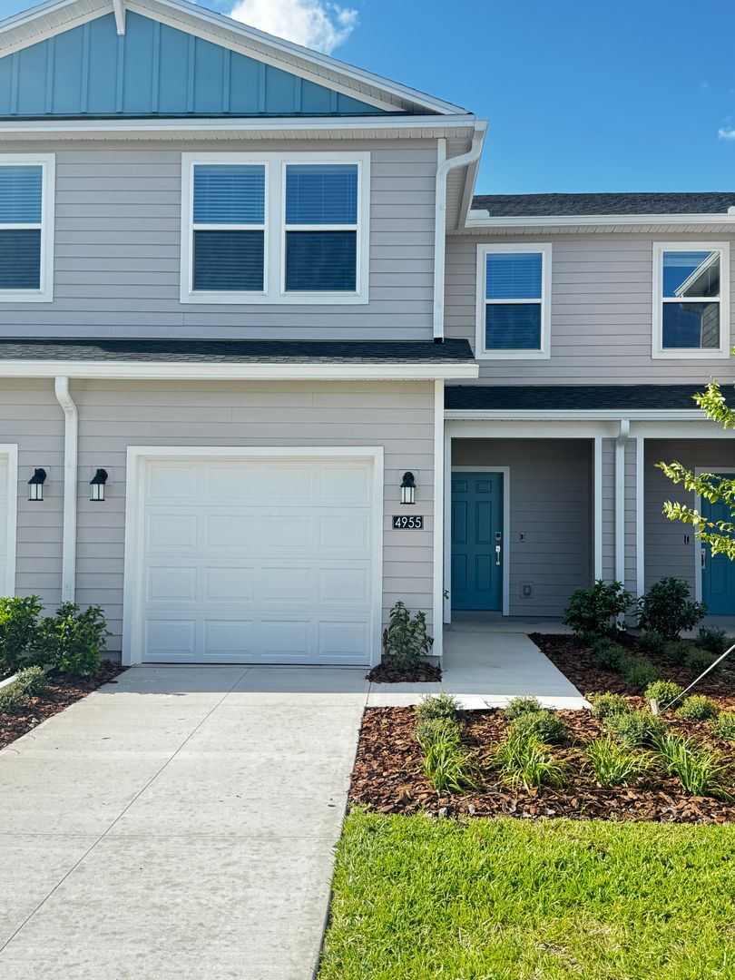 Ocala Townhome: 4955 Southwest 83rd Place
