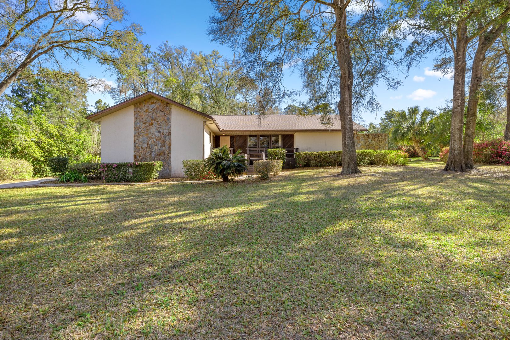 Dunnellon House: 8519 Southwest 197th Court Road
