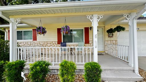 Stunning Villa in the Heart of On Top of the World 55+ community – photo 1