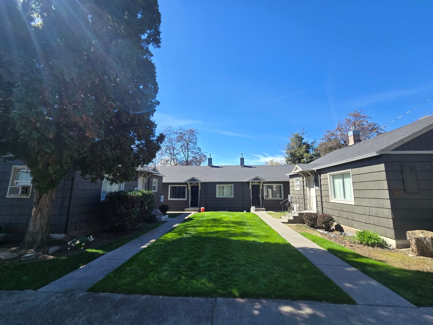 Walla Walla Apartment: 1035-1039 1/2 Valencia St.