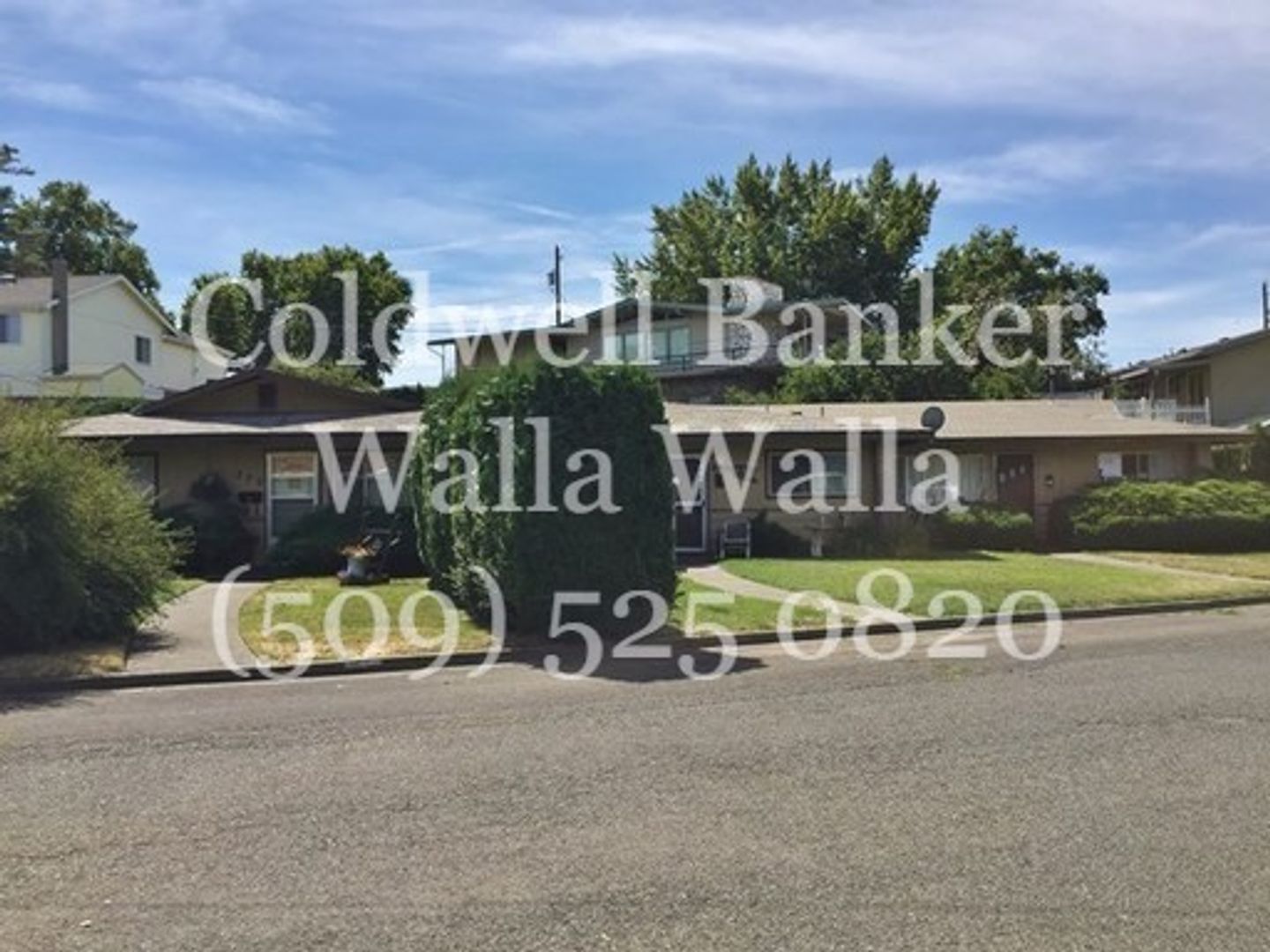 College Place Apartment: 216 SE 11th