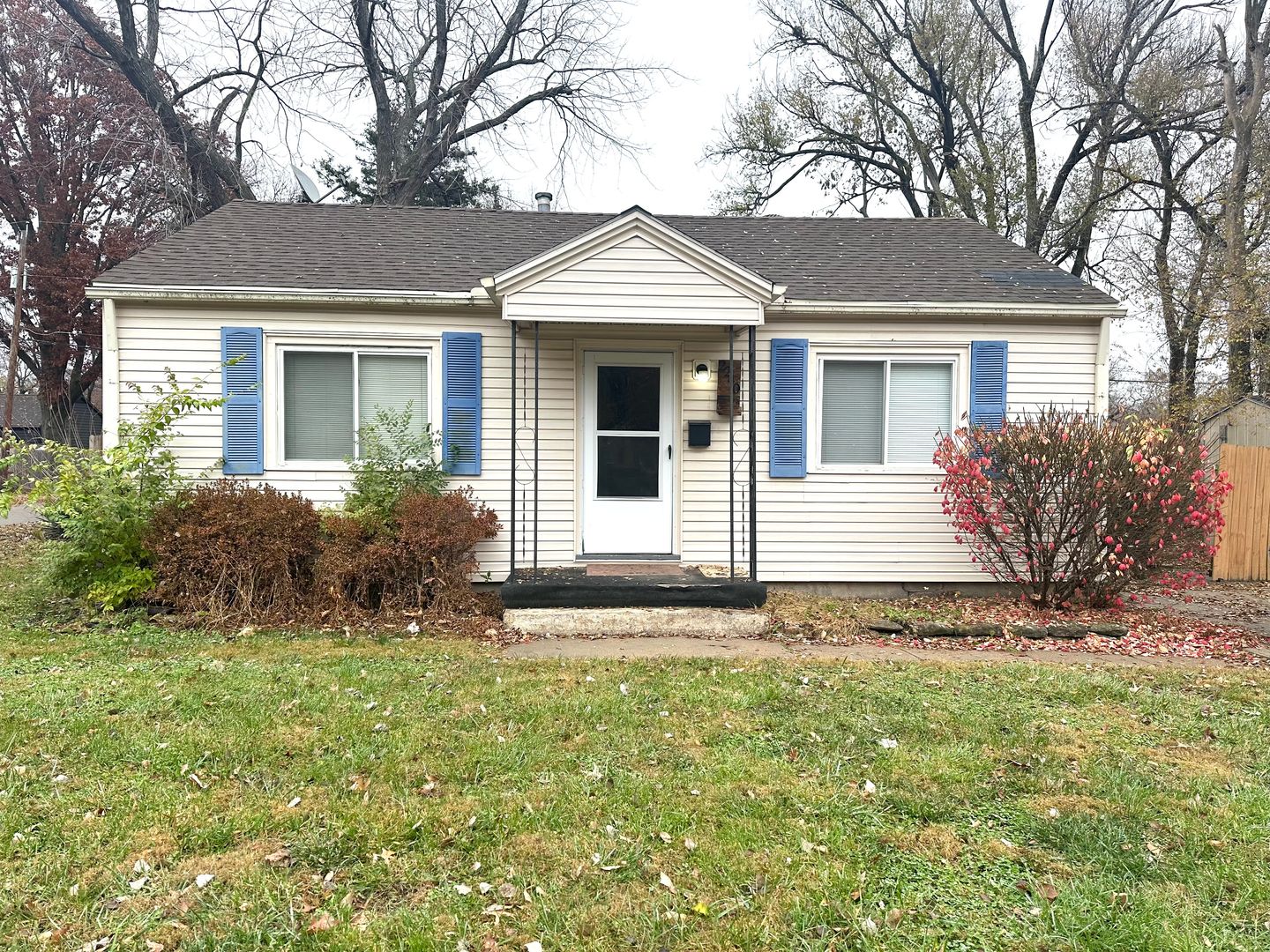 Topeka House: 2240 SW Jewell Avenue