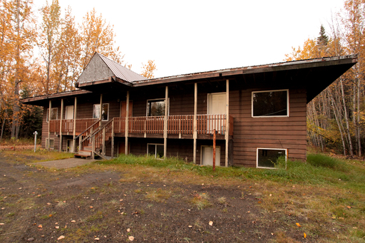 Spacious 3 bd 1 bath Near downtown North Pole