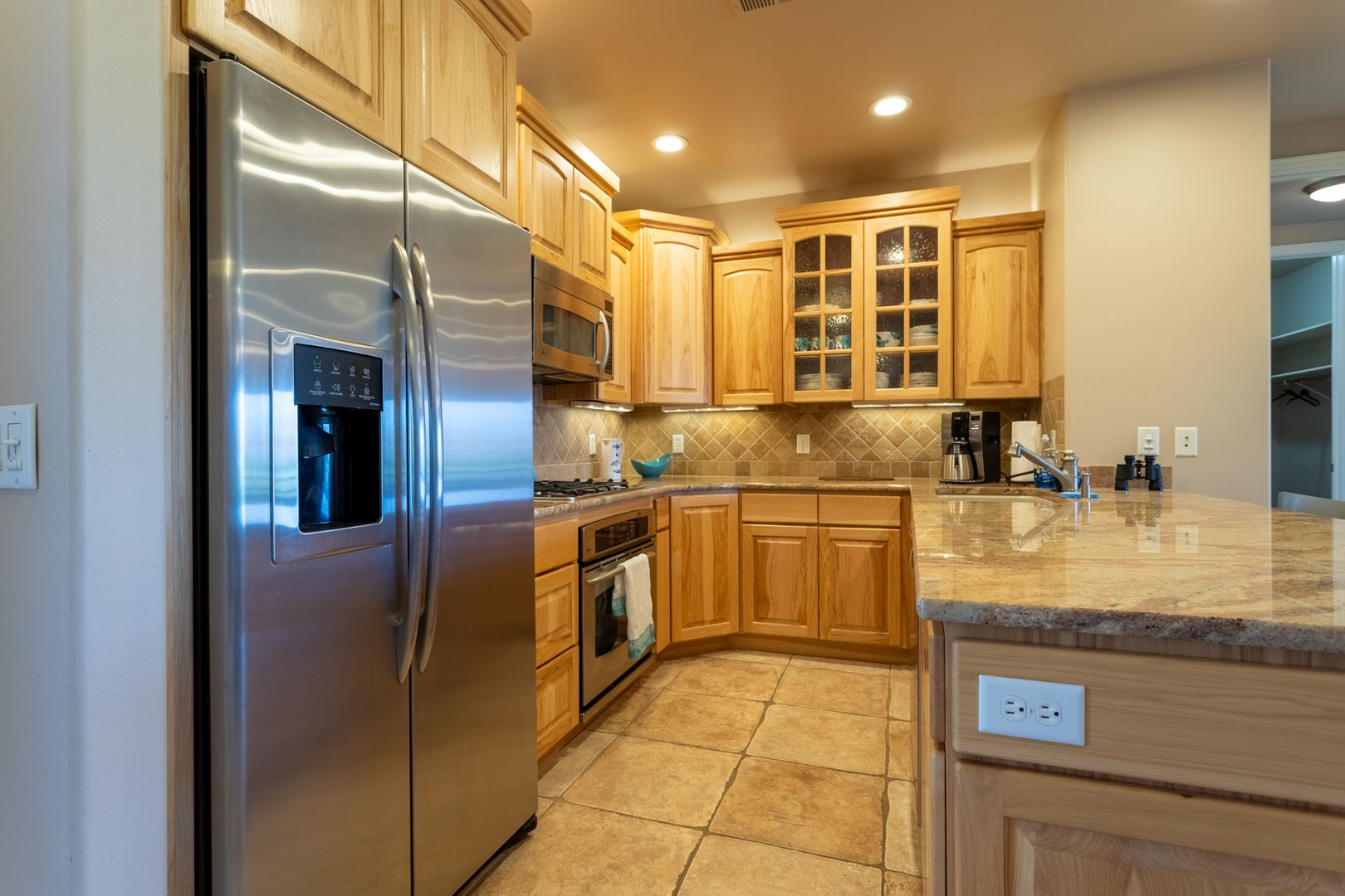 Beautiful condo on golf course!!