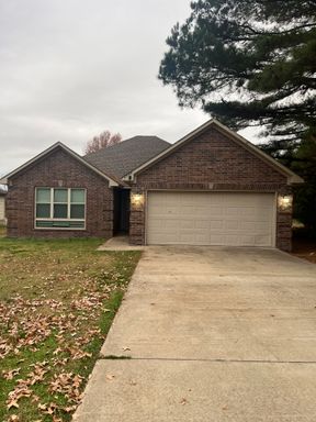 3 Bed 2 Bath Rental at 4399 Richardson Drive, Jonesboro, AR – photo 1