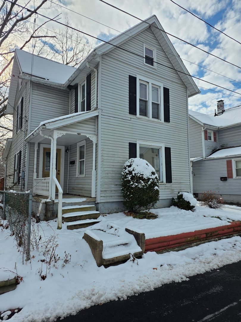 Ashland House: 213 West 11th Street