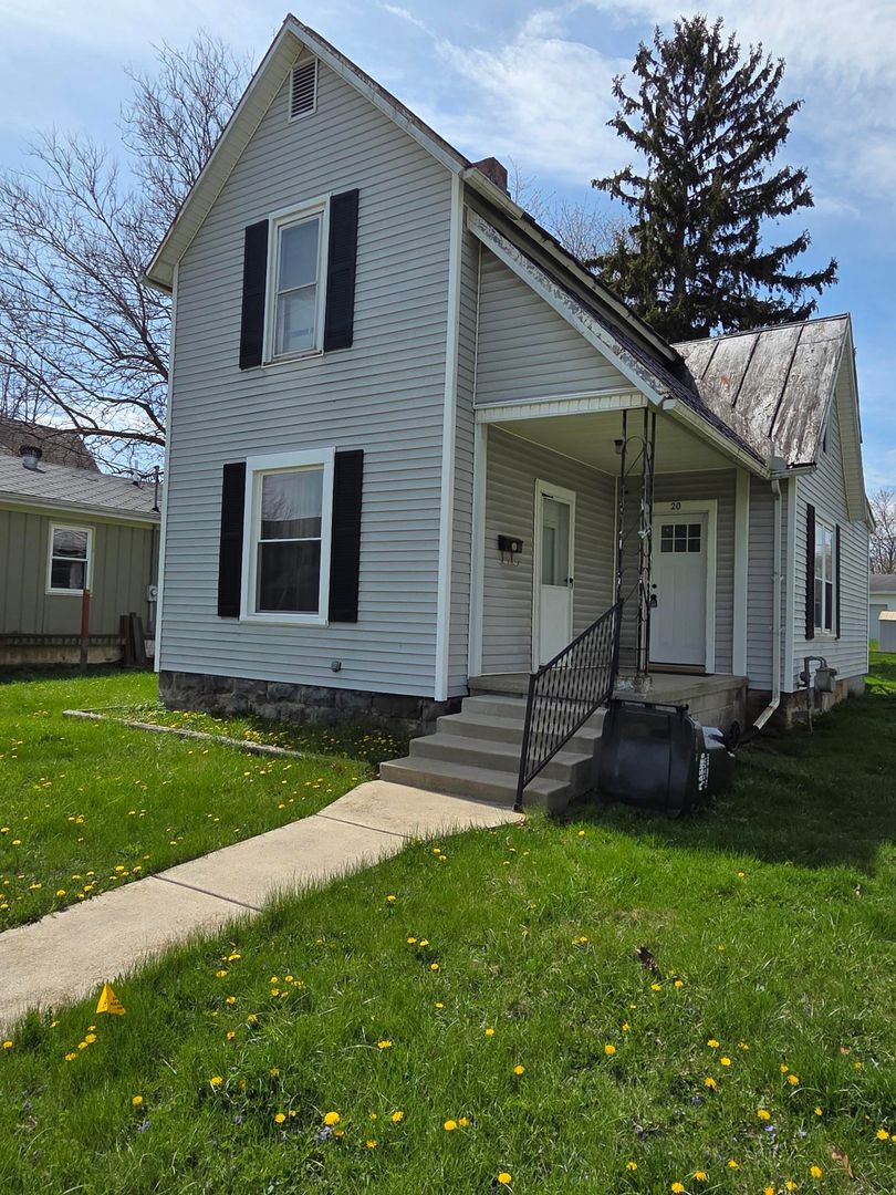 Shelby House: 20 Seltzer Ave