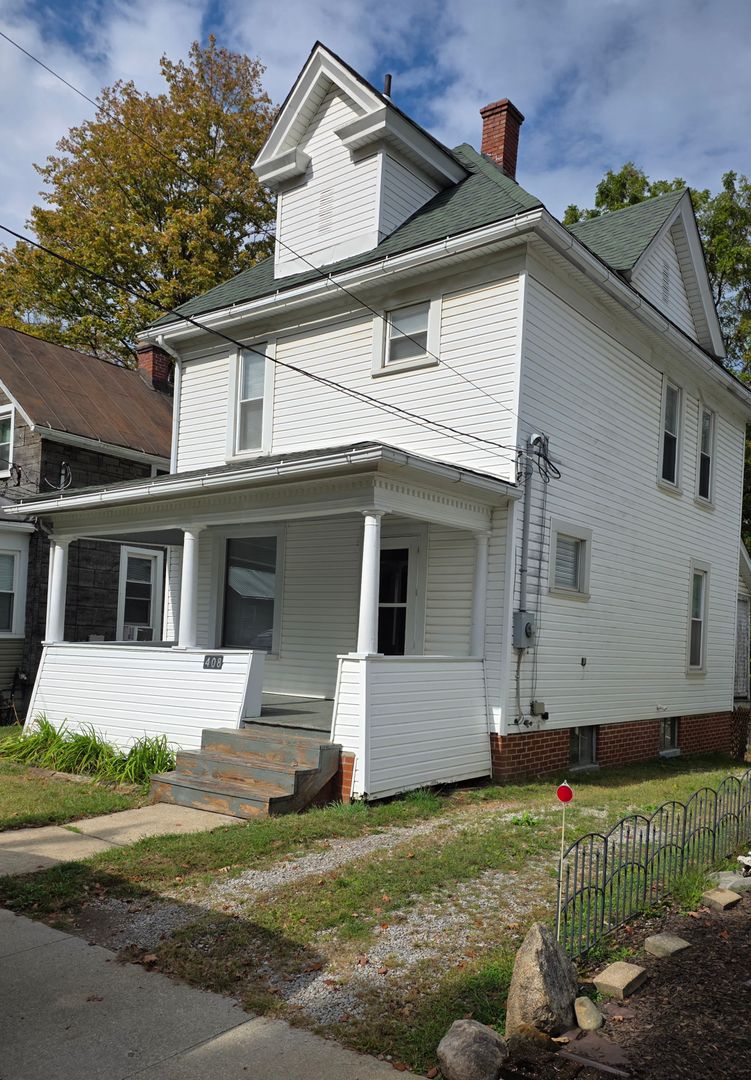 3 Bed/1 Bath Single Family Home