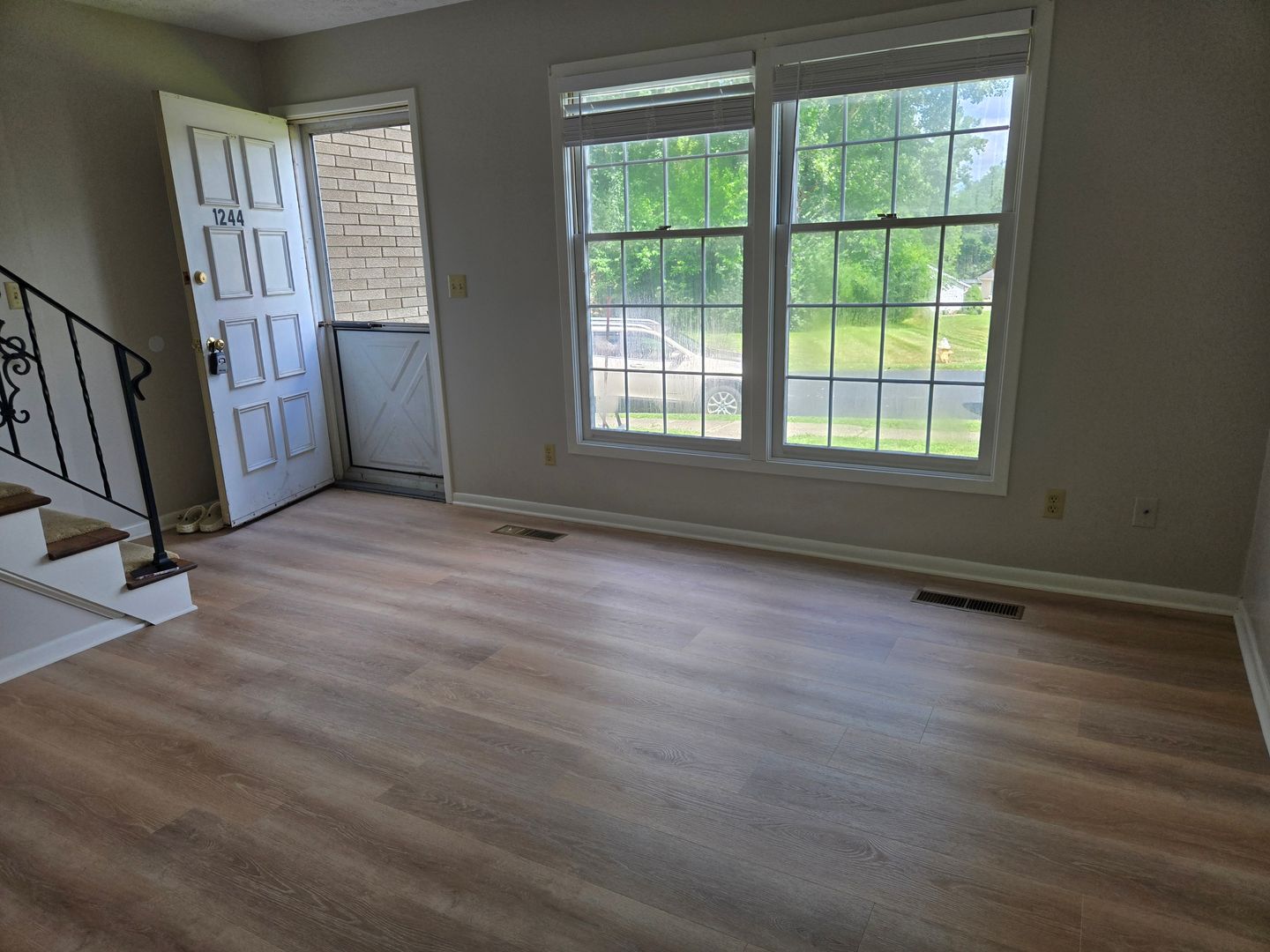 Ashland Townhome: 1244 Colonial Drive