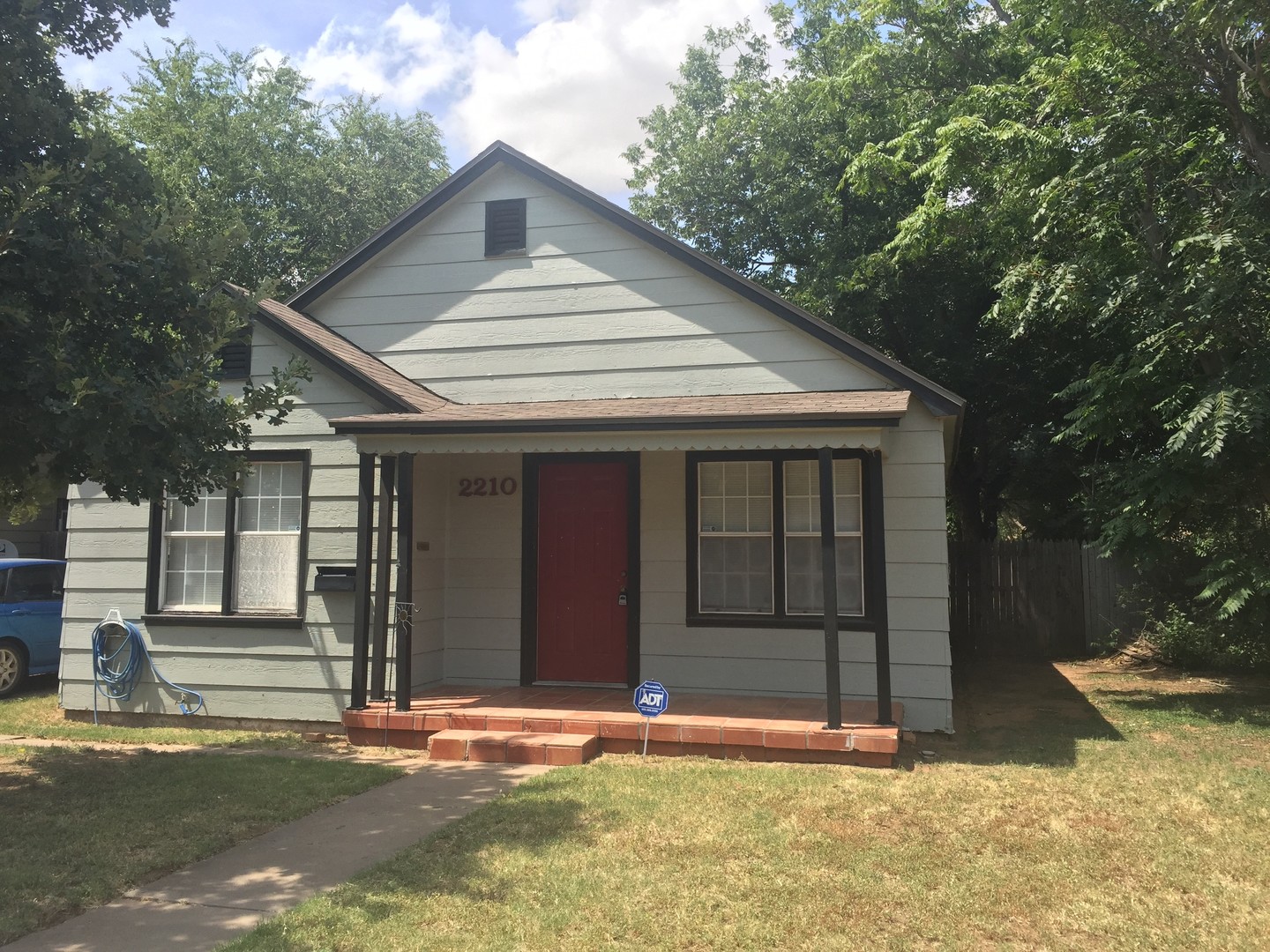 Lubbock Apartment: 2210 28th Street