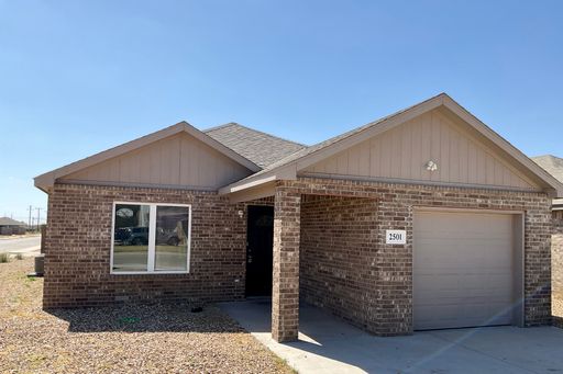 3 bed 2 Bath Move In Ready! – photo 1