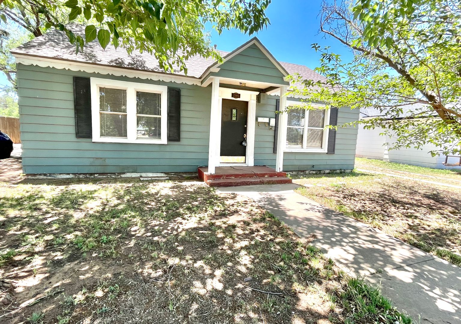 Lubbock Apartment: 2305 27th Street