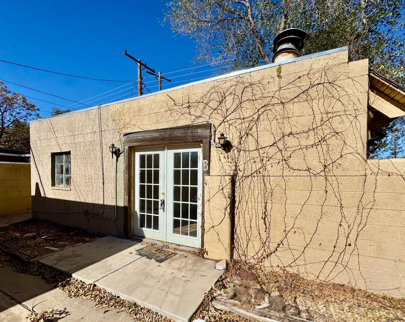 Lubbock Multiplex: 2702 23rd Street - Rear B