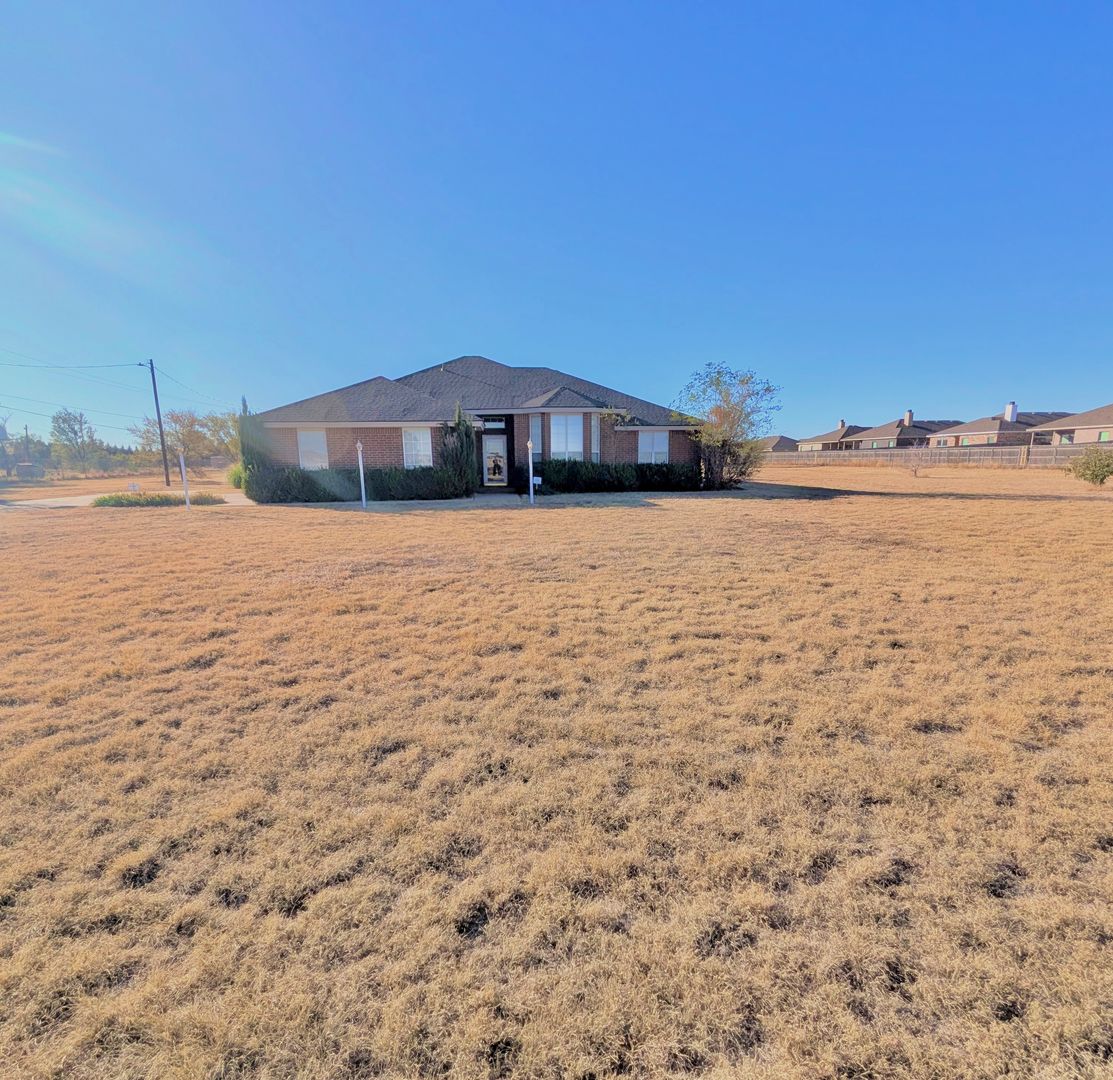 Lubbock House: 8909 19th Street