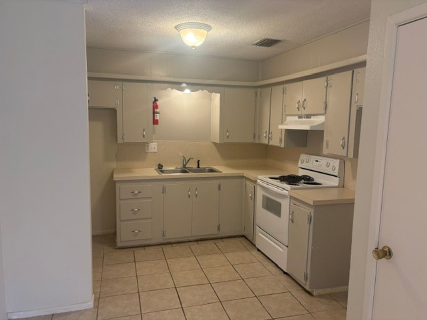 Wolfforth Apartment: 607 8th Street