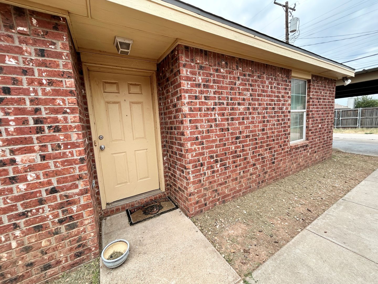Lubbock Apartment: 1106 82nd Street