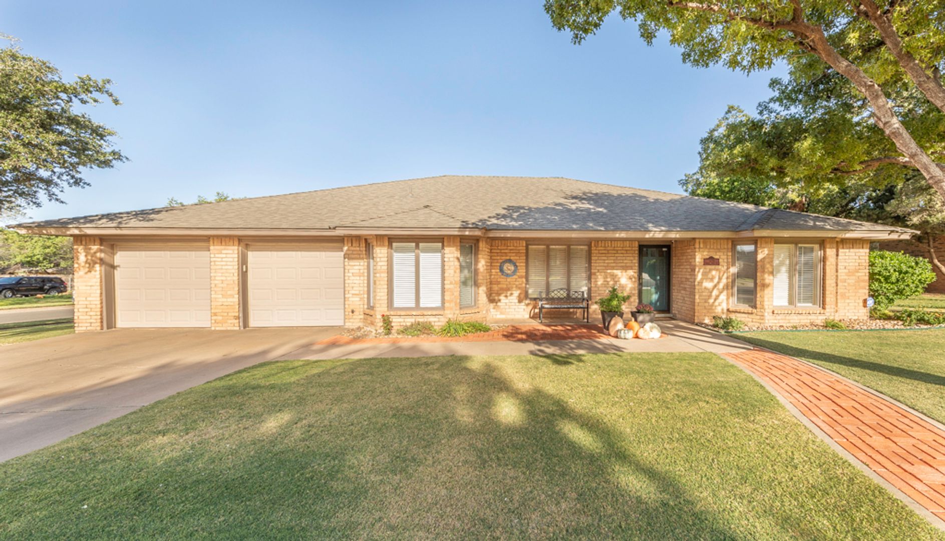Lubbock House: 3620 93rd St