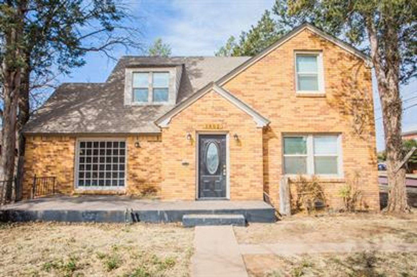 Lubbock Apartment: 1602 Avenue X