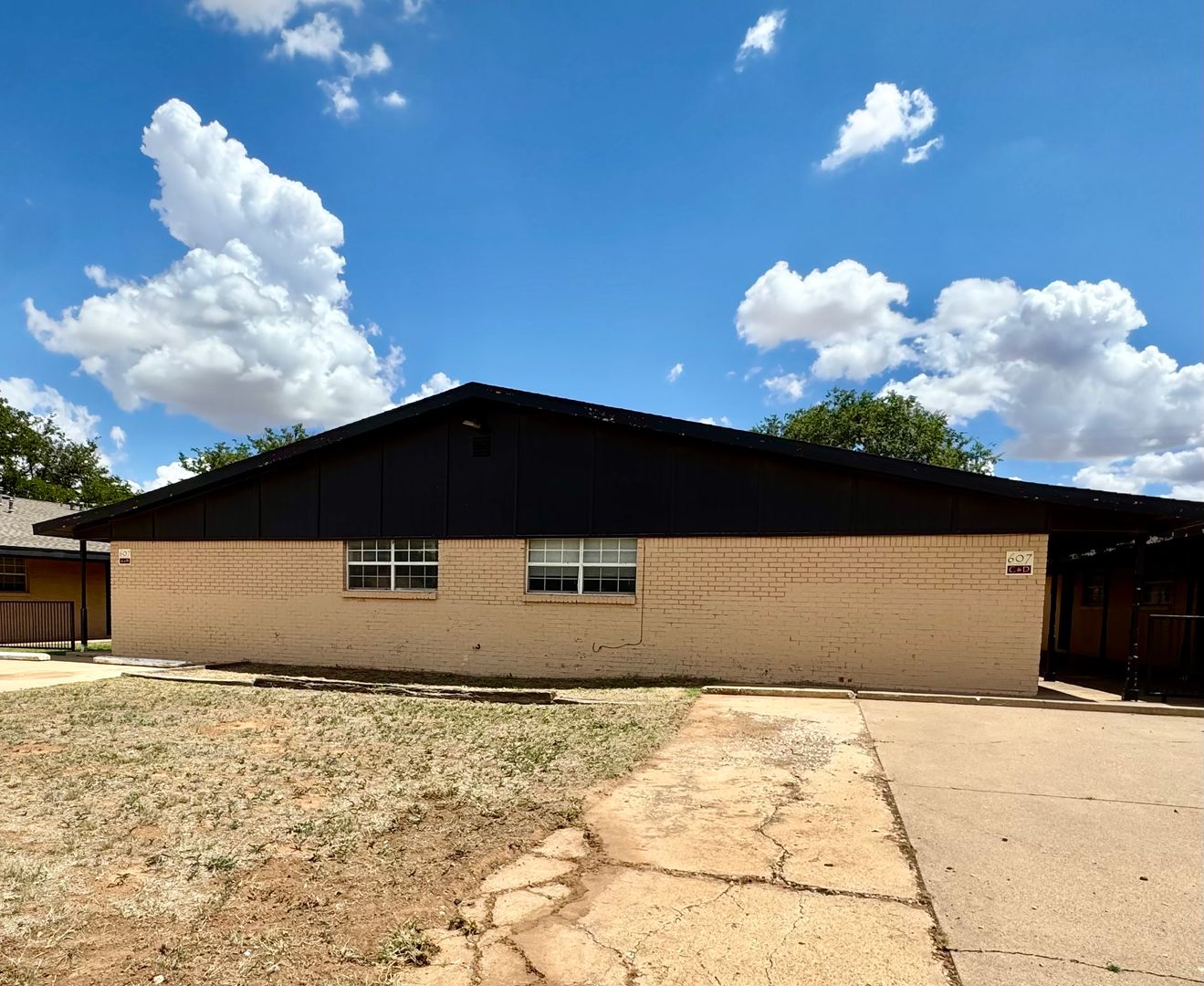 Wolfforth Multiplex: 607 8th Street - Unit C