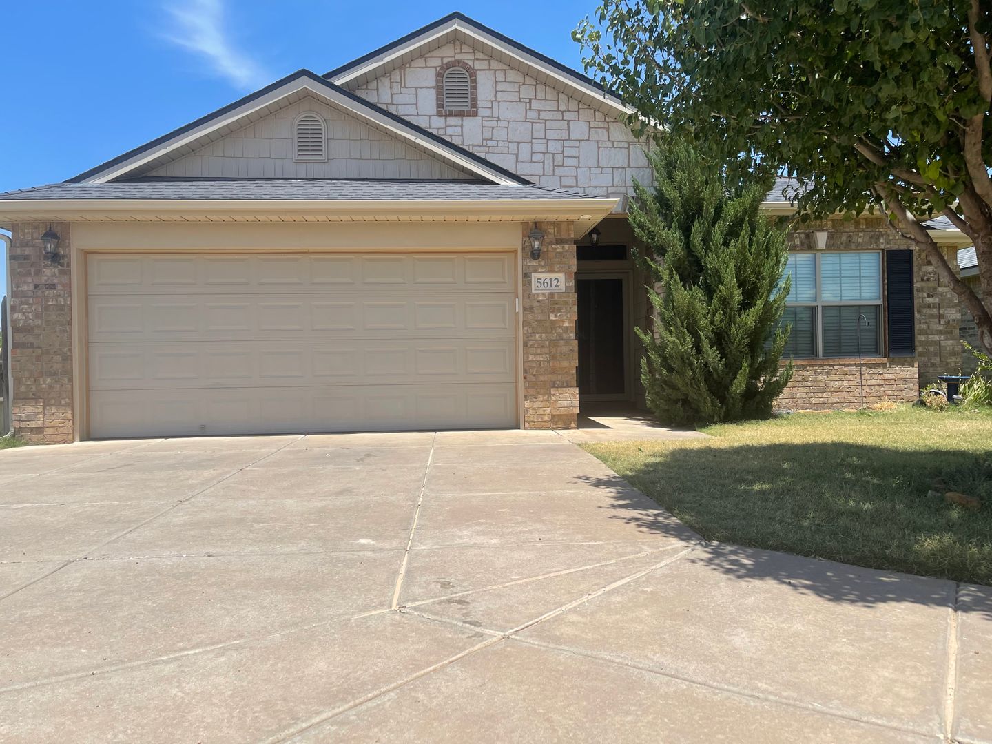 Lubbock House: 5612 109th St