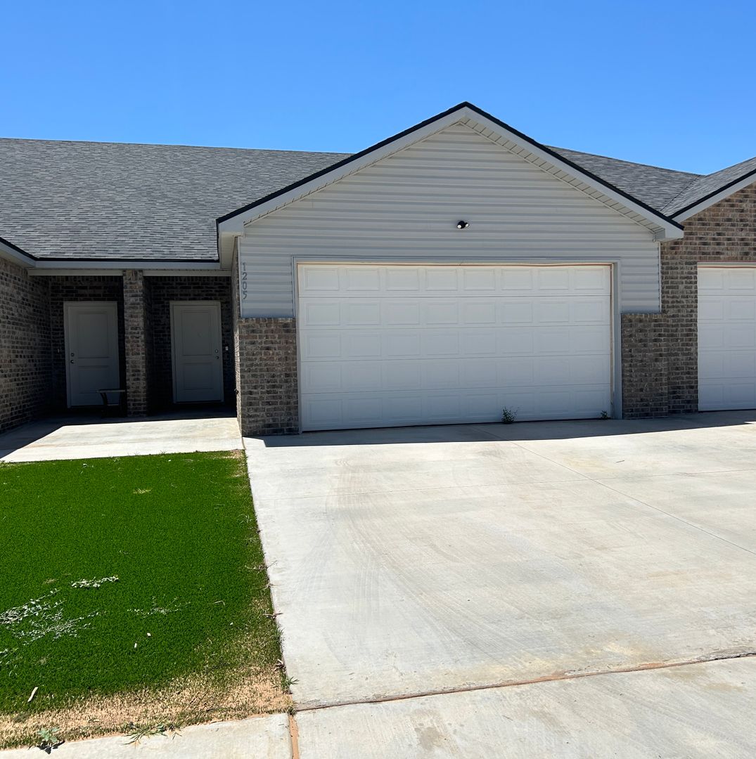 Lubbock Townhome: 1205 N. Evanston Avenue