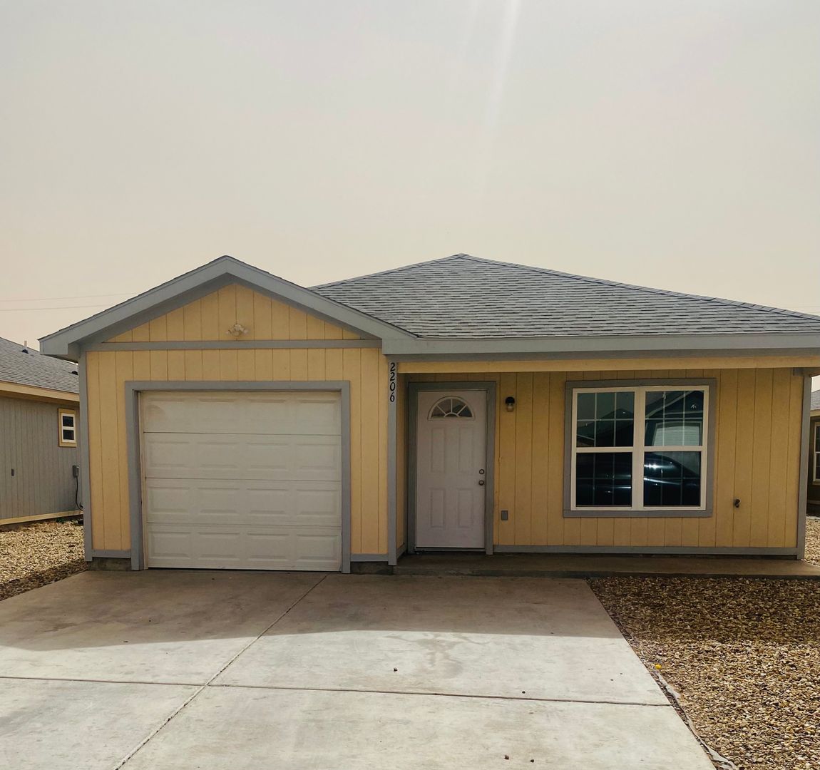 Lubbock House: 2206 E Main Street