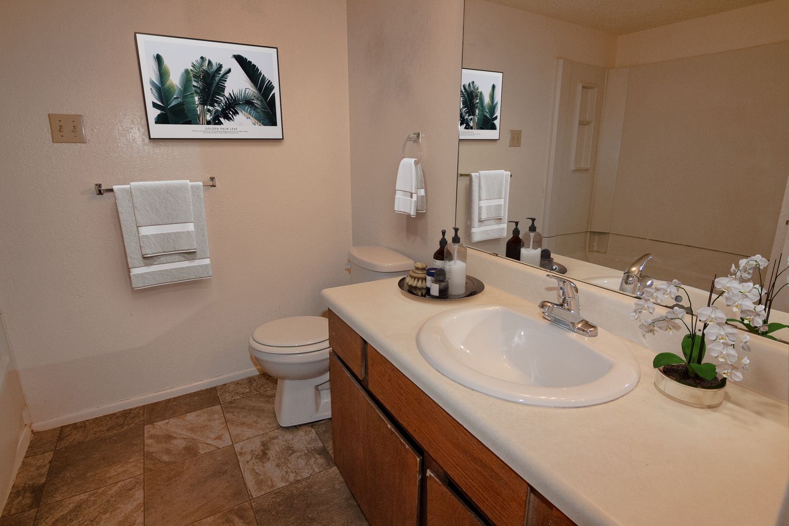 Andrews Apartment: 101 Teakwood Drive