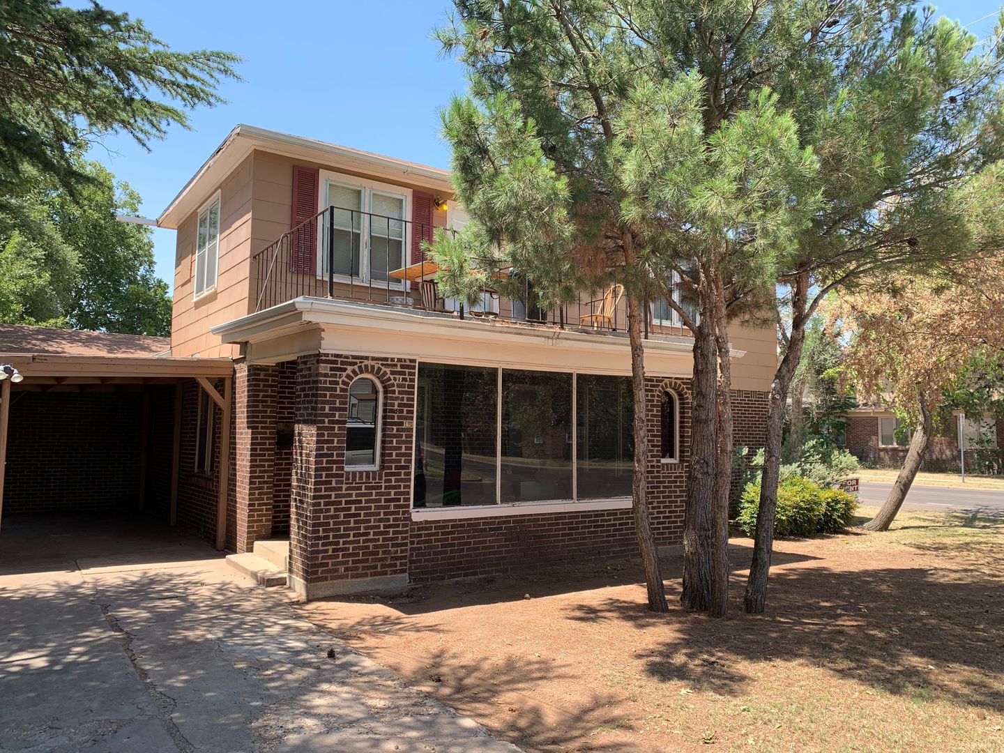 Lubbock House: 2629 22nd St