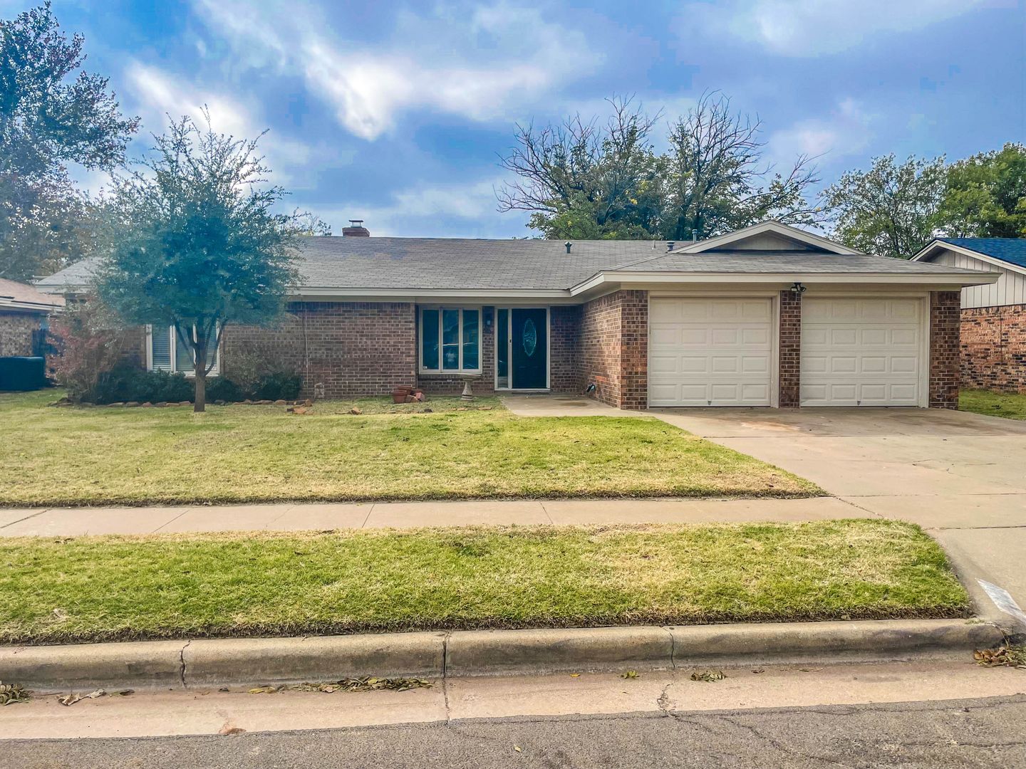 Lubbock House: 2609 74th Pl