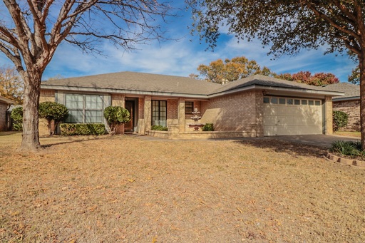 3 bed 2 bath 2 car garage - Frenship ISD – photo 1