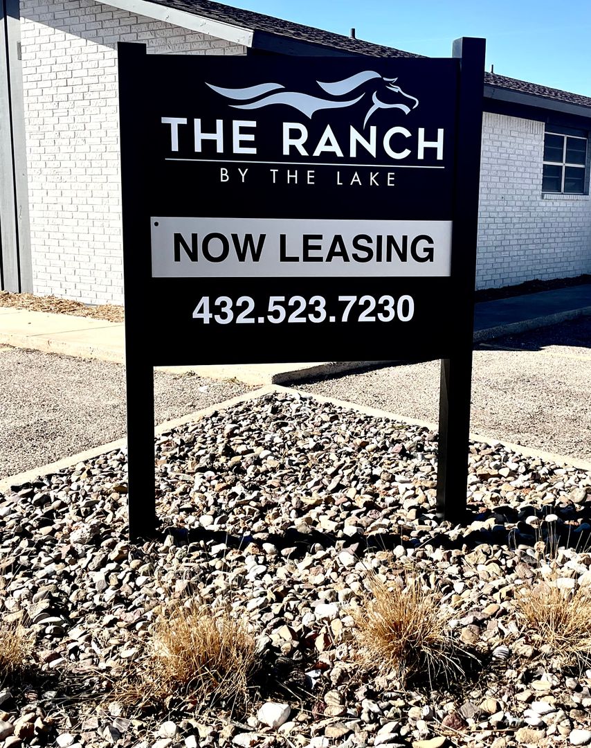 Andrews Apartment: 401 NW 8th St