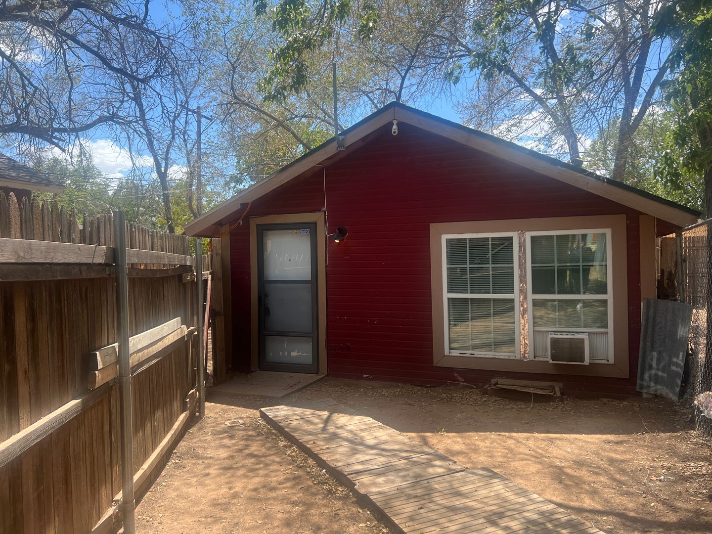 Lubbock Apartment: 2117 15th - C