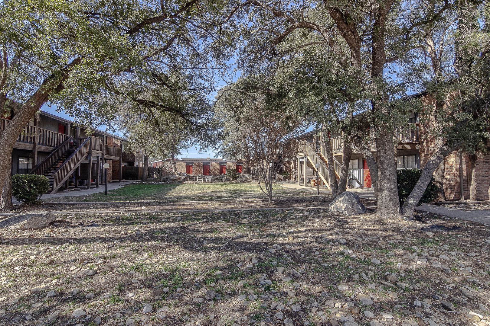 Andrews Apartment: 605 NW 15th St