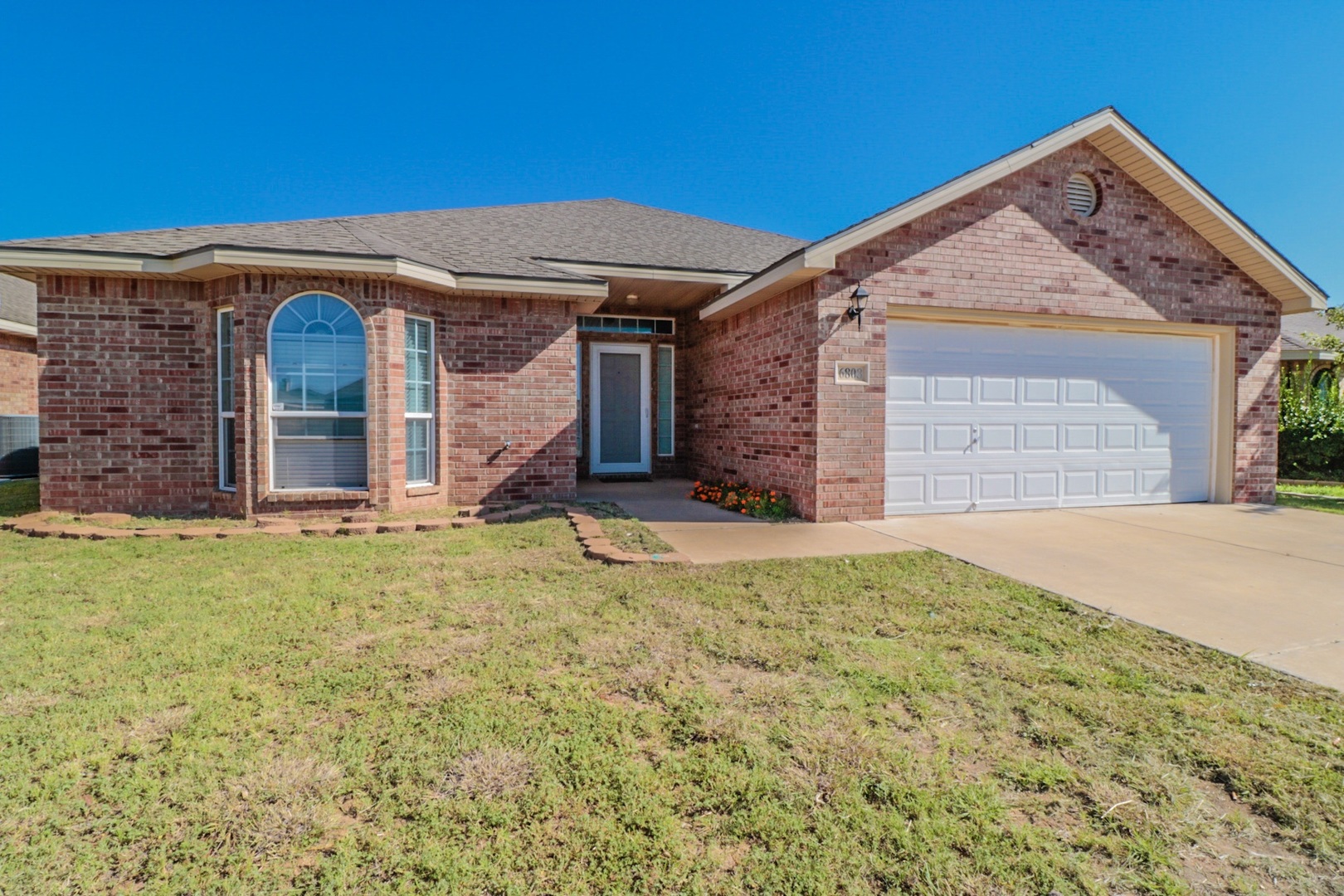Lubbock House: 6808 88th St