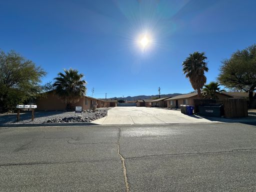 2 Bedroom 2 Bath Apartment **Move in special**