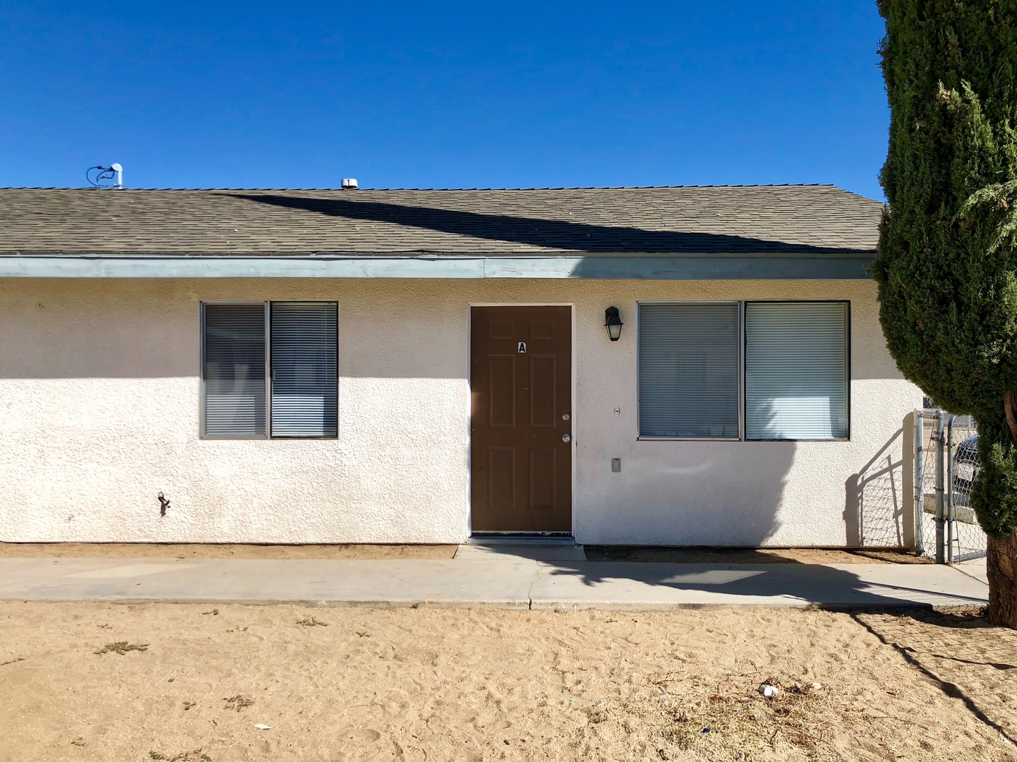 Yucca Valley Apartment: 6422 & 6322 El Dorado Ave