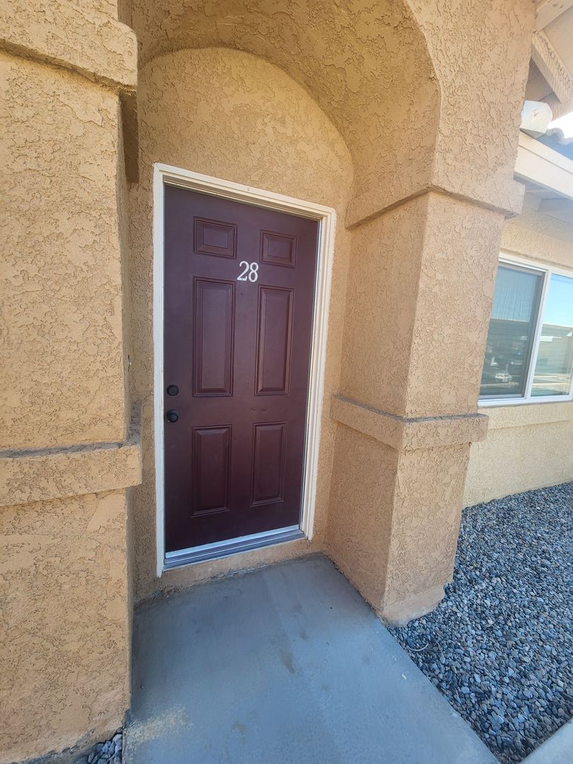 Twentynine Palms Apartment: 6061 Bagley Ave